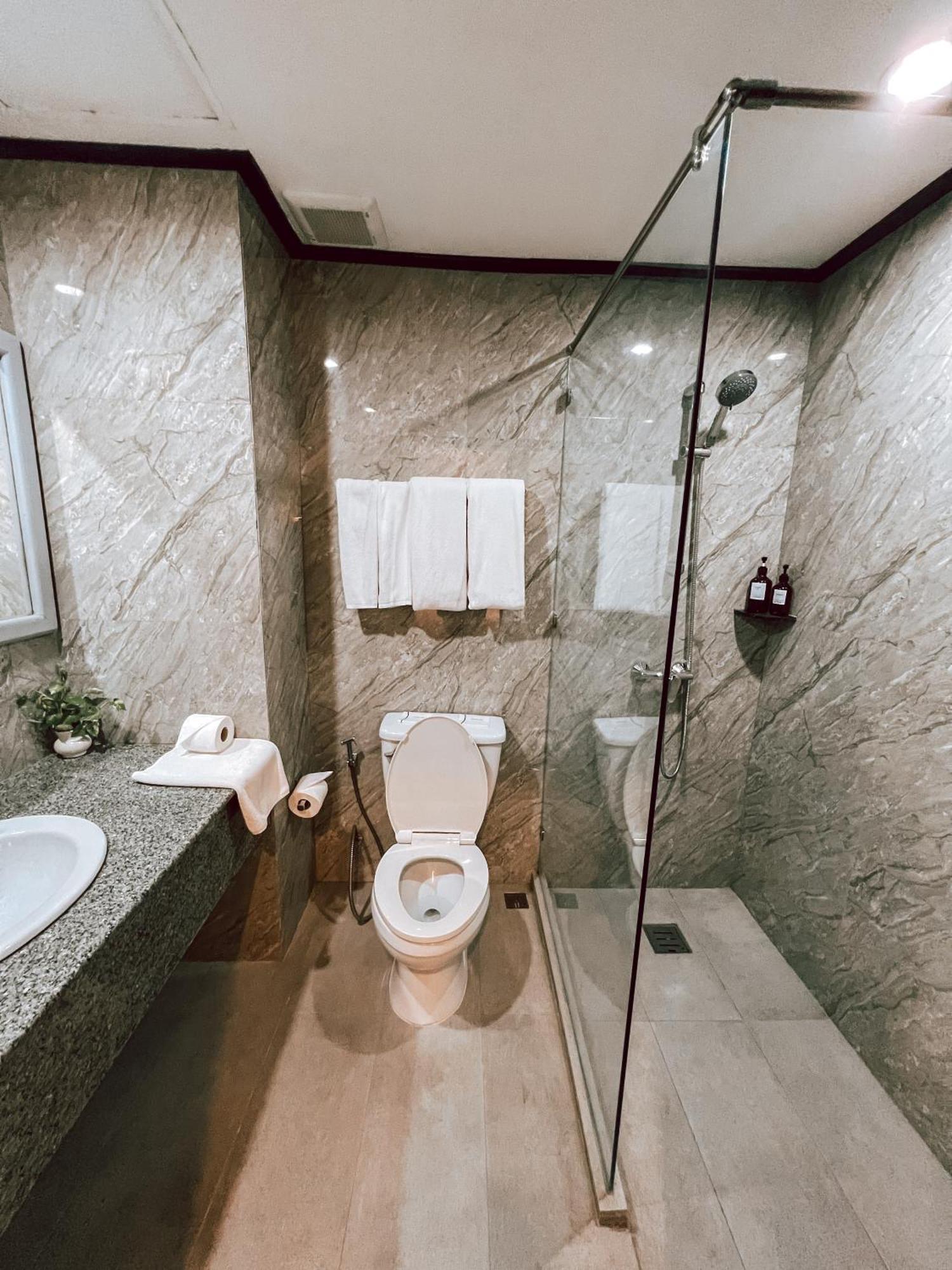 Le Charme Vientiane Hotel Bagian luar foto