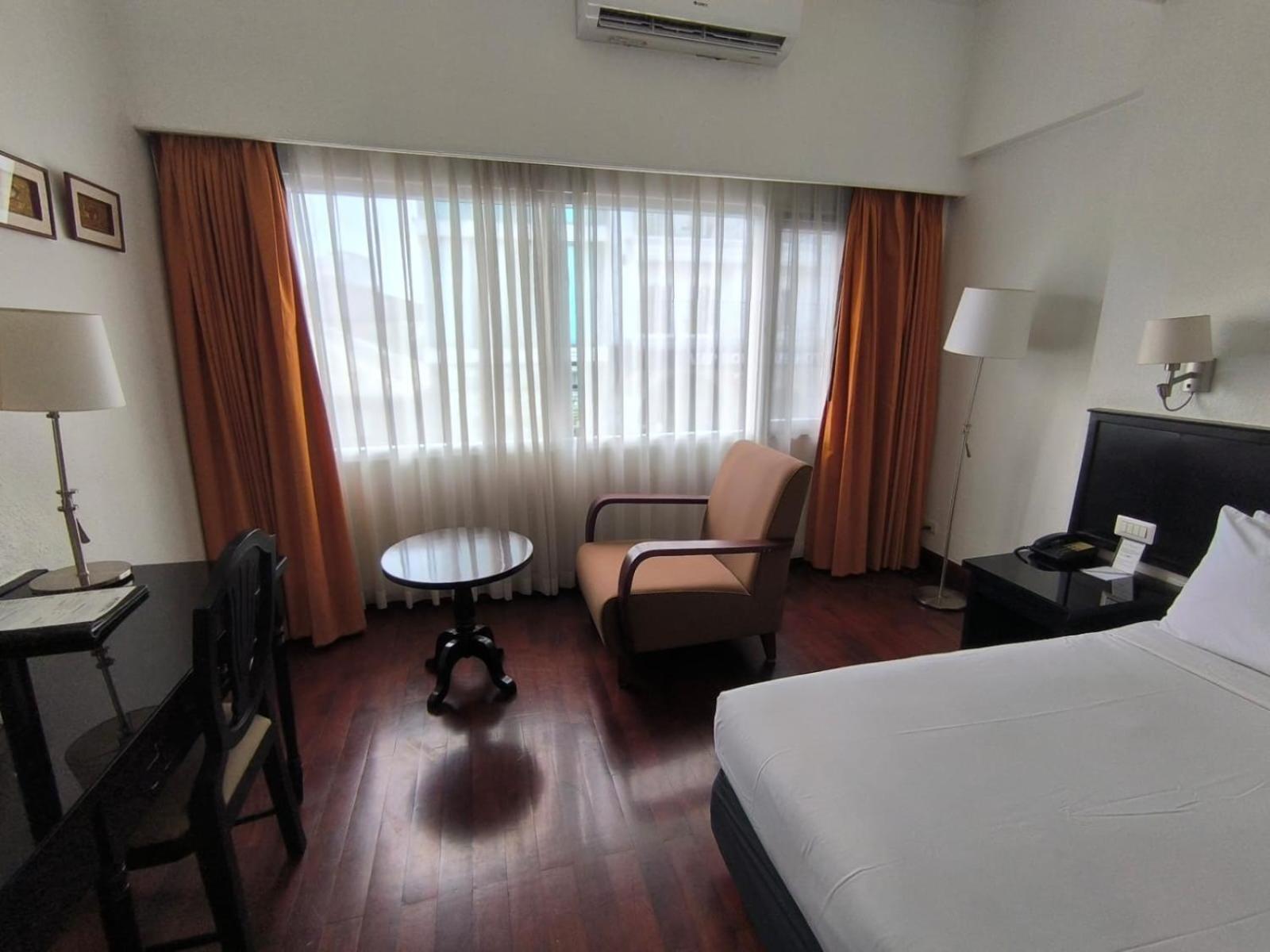 Le Charme Vientiane Hotel Bagian luar foto